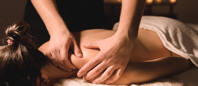 Massoterapia e linfodrenaggio: il potere delle mani nella cura del corpo